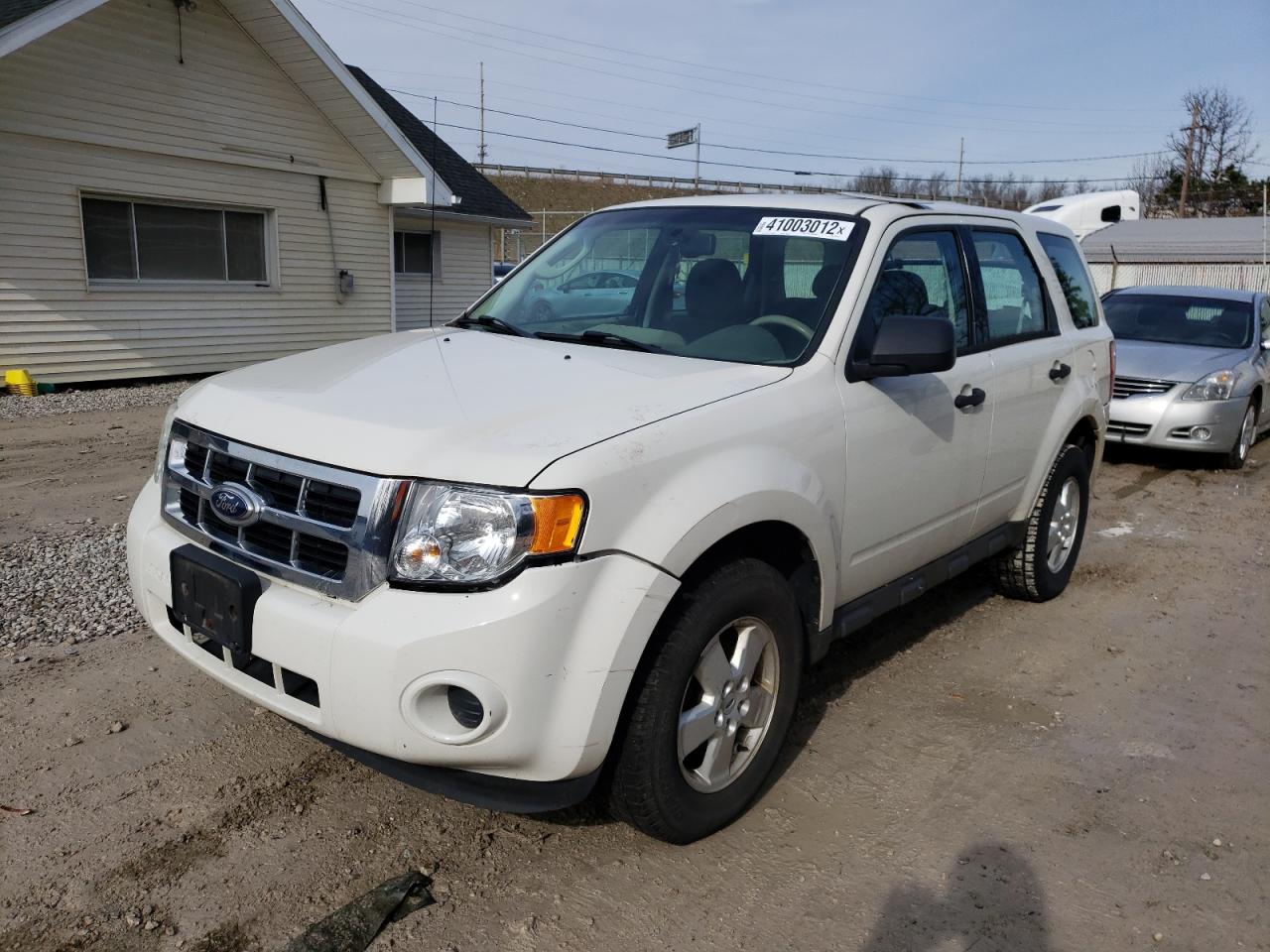 Photo 2 from auction – 2009 FORD ESCAPE XLS with VIN 1FMCU02759KC67918
