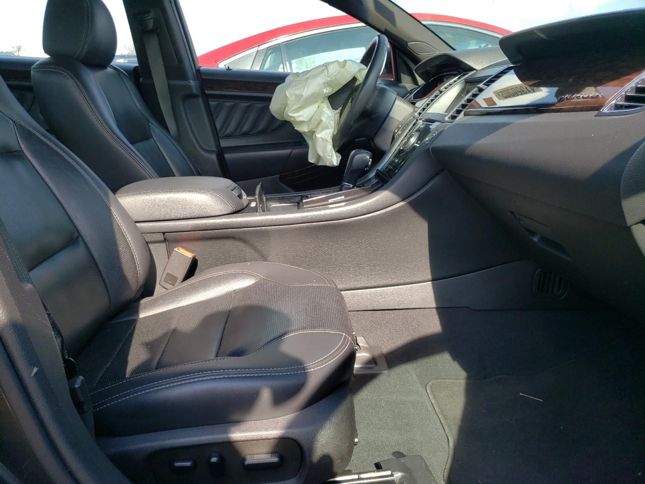Photo 5 from auction – 2019 FORD TAURUS LIM with VIN 1FAHP2F84KG107530