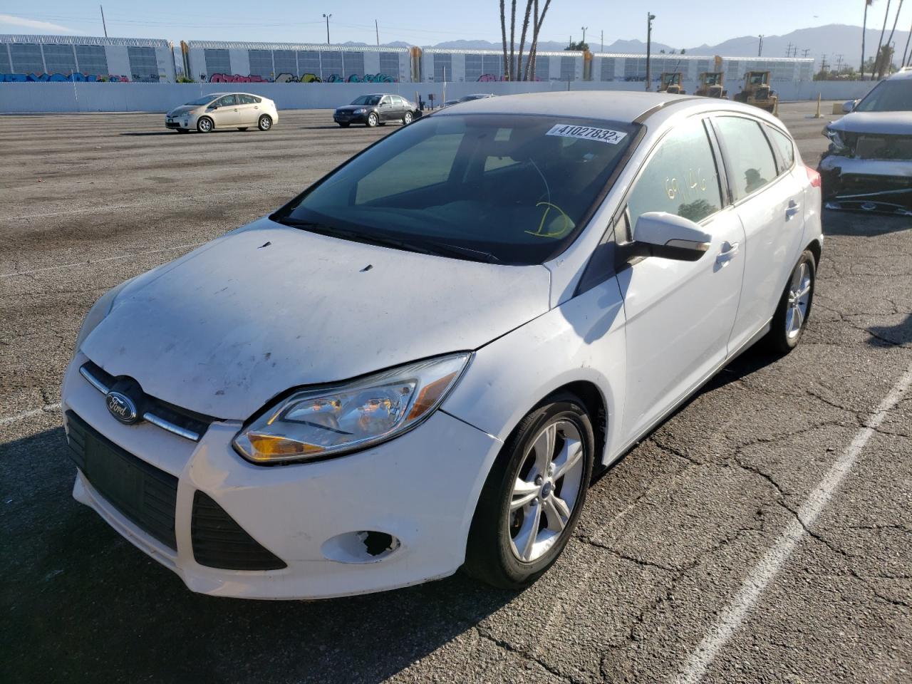 Photo 2 from auction – 2014 FORD FOCUS SE with VIN 1FADP3K24EL441851