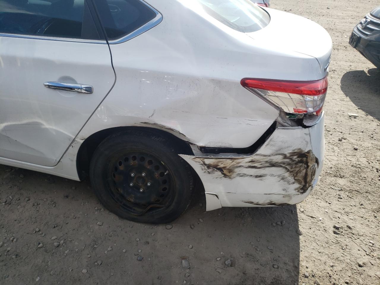 Photo 9 from auction – 2014 NISSAN SENTRA S with VIN 3N1AB7AP0EY298973