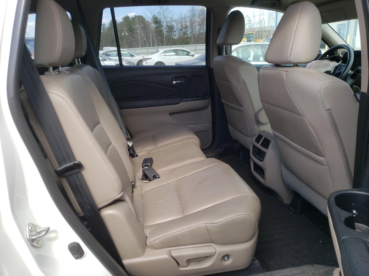 Photo 6 from auction – 2017 HONDA PILOT EXL with VIN 5FNYF6H56HB076596