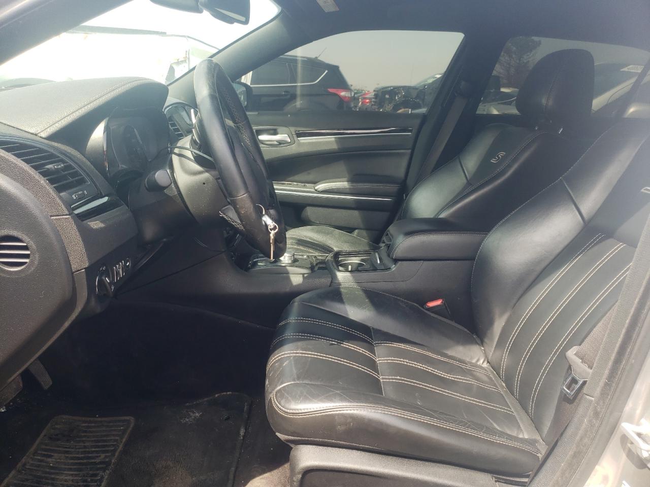 Photo 5 from auction – 2018 CHRYSLER 300 S with VIN 2C3CCAGG7JH149620