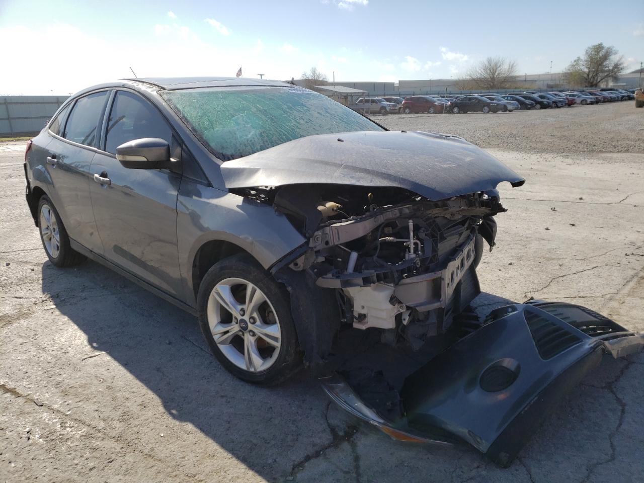 FORD FOCUS SE 2013 مع رقم تعريف المركبة 1FADP3F20DL138123 - صورة من المزاد