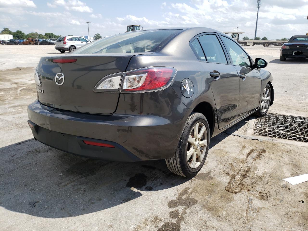 Photo 4 from auction – 2010 MAZDA 3 I with VIN JM1BL1SF2A1270429