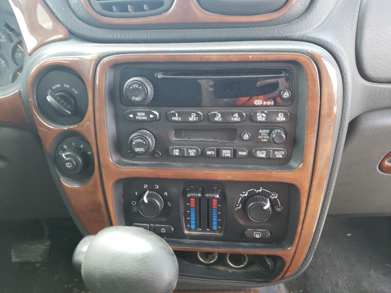 Photo 9 from auction – 2003 CHEVROLET TRAILBLAZE with VIN 1GNET16S636230257