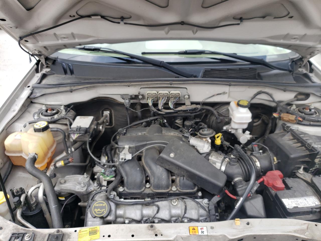 Photo 7 from auction – 2008 FORD ESCAPE LIM with VIN 1FMCU041X8KD32995