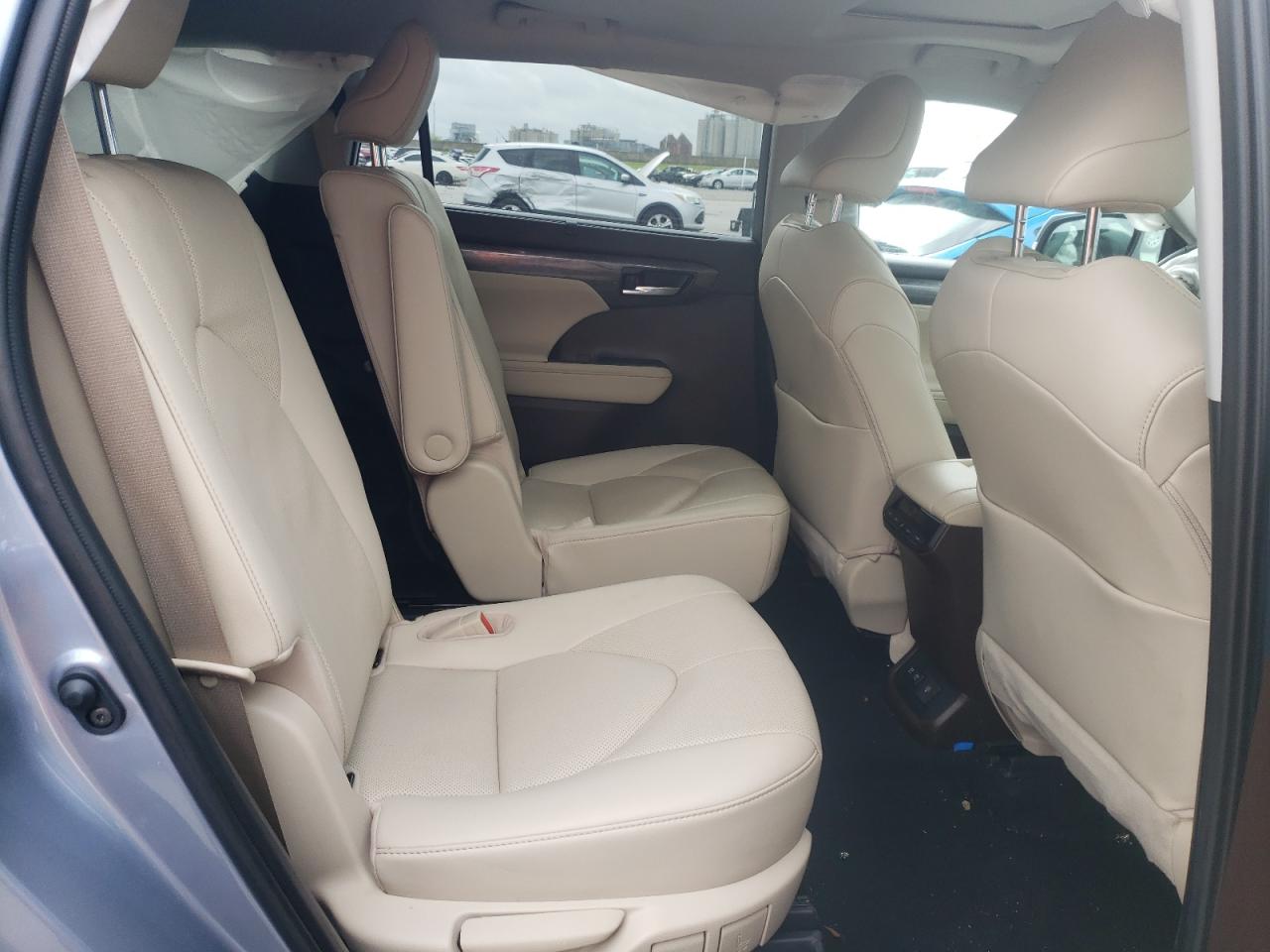 Photo 6 from auction – 2021 TOYOTA HIGHLANDER with VIN 5TDYZRAH6MS045738