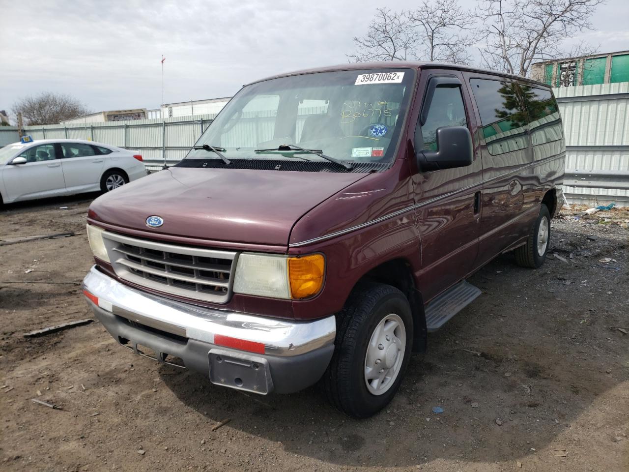 Photo 2 from auction – 2005 FORD E350 with VIN 1FBNE31L85HB06775