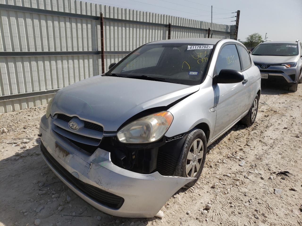 Photo 2 from auction – 2007 HYUNDAI ACCENT GS with VIN KMHCM36C77U024010