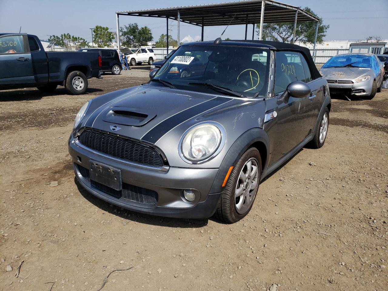 Photo 2 from auction – 2009 MINI COOPER S with VIN WMWMS335X9TY07509