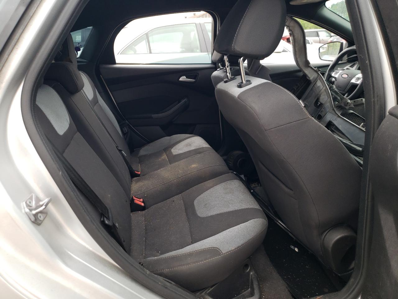 Photo 6 from auction – 2014 FORD FOCUS ST with VIN 1FADP3L96EL422424