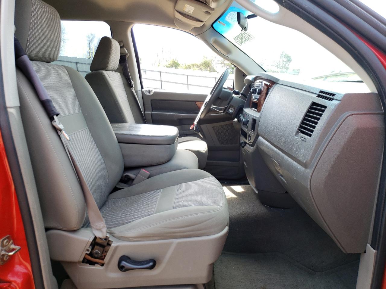 Photo 5 from auction – 2006 DODGE RAM 1500 S with VIN 1D7HU18N06S625353