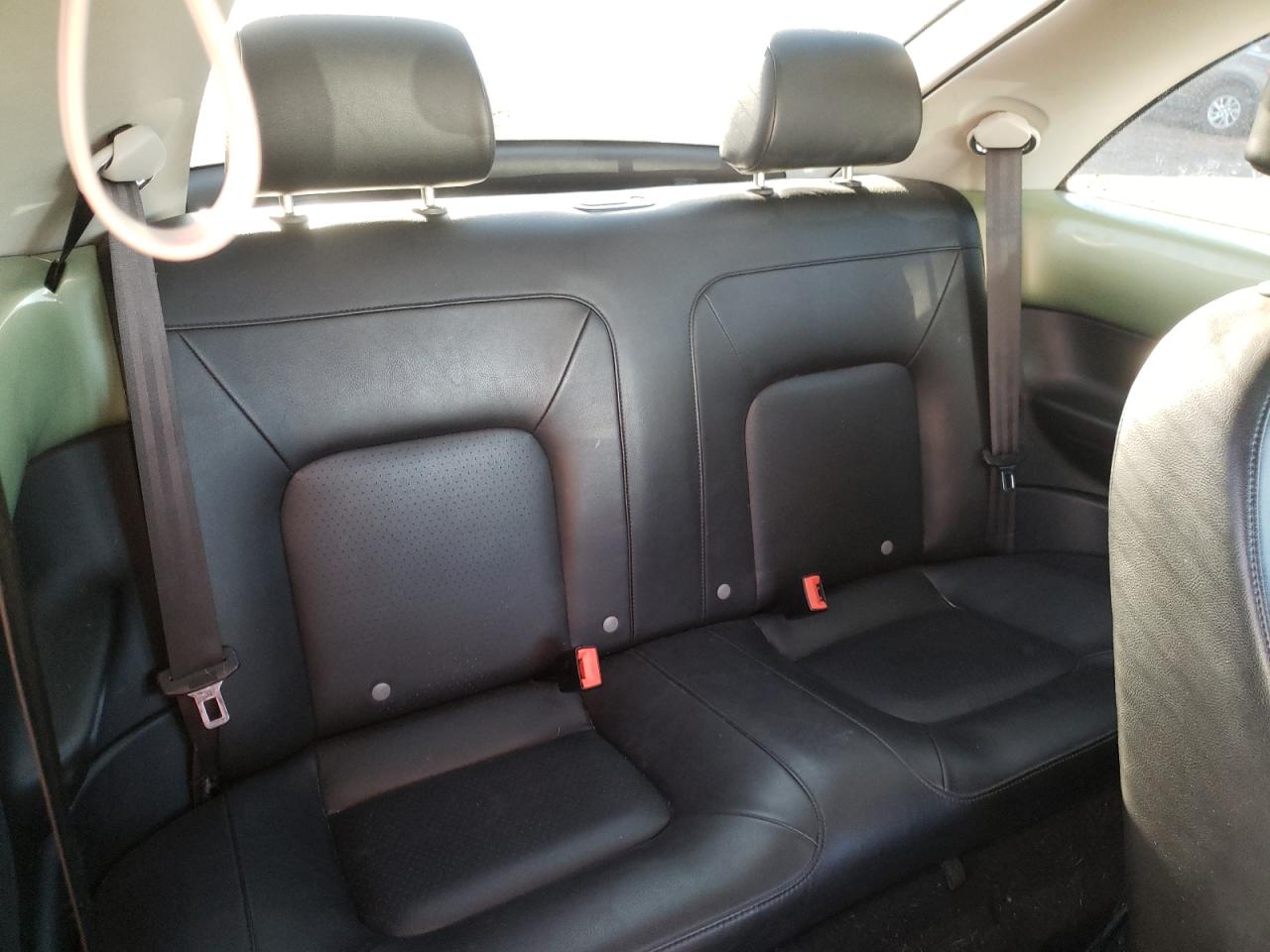 Photo 6 from auction – 2010 VOLKSWAGEN NEW BEETLE with VIN 3VWPW3AG5AM009797
