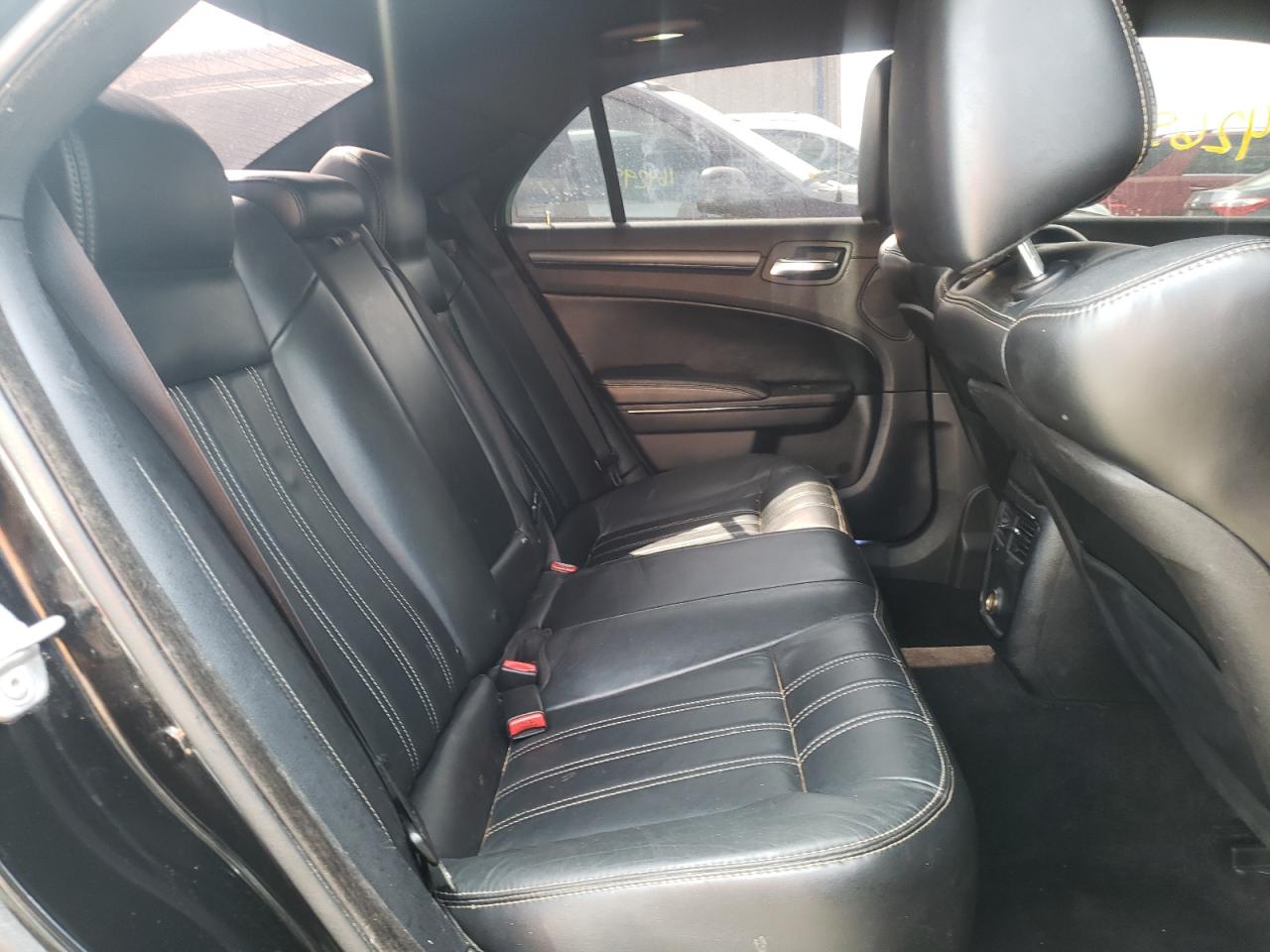 Photo 6 from auction – 2013 CHRYSLER 300 S with VIN 2C3CCABT0DH644184