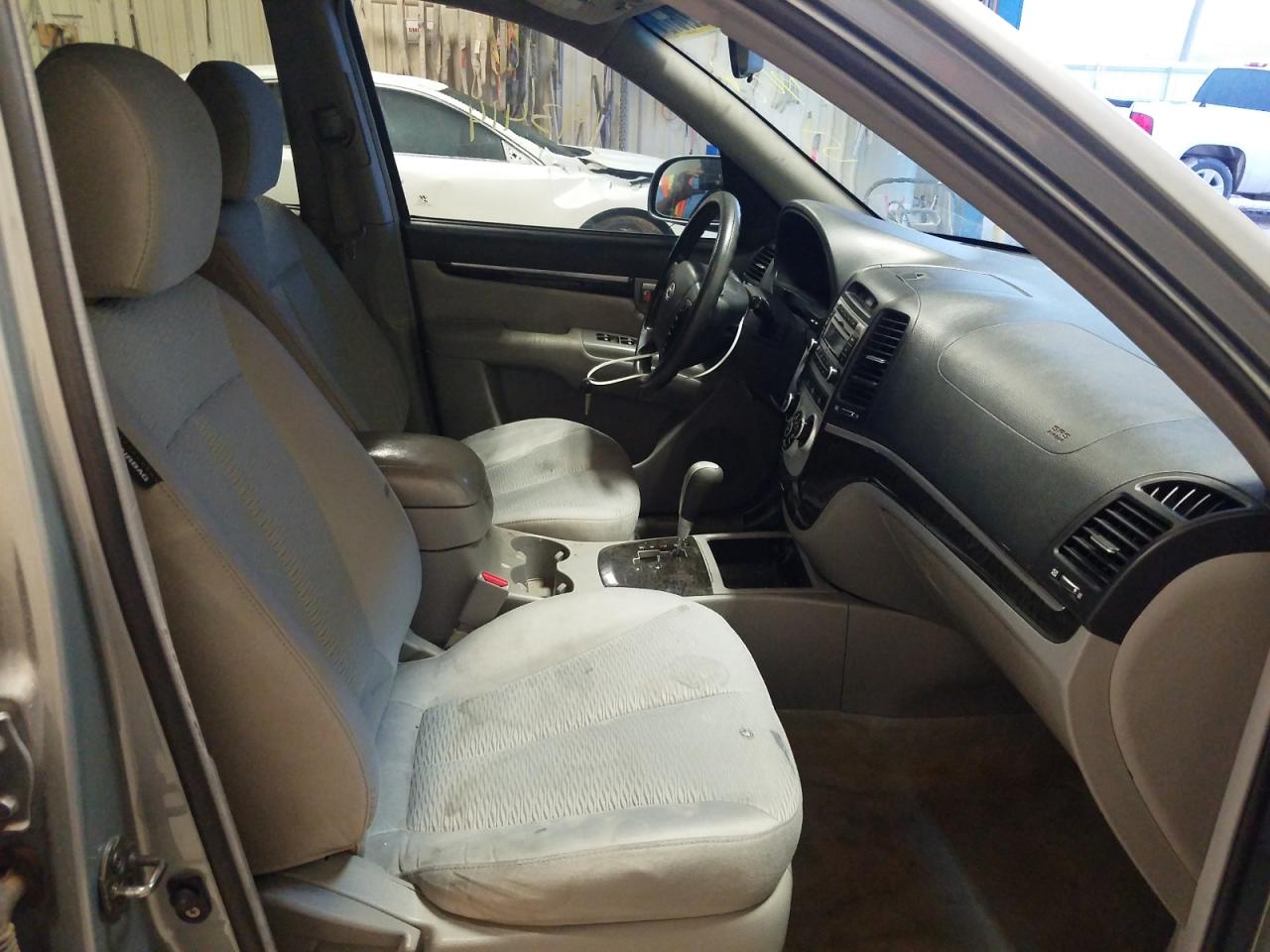 Photo 5 from auction – 2007 HYUNDAI SANTA FE G with VIN 5NMSG73D57H077825
