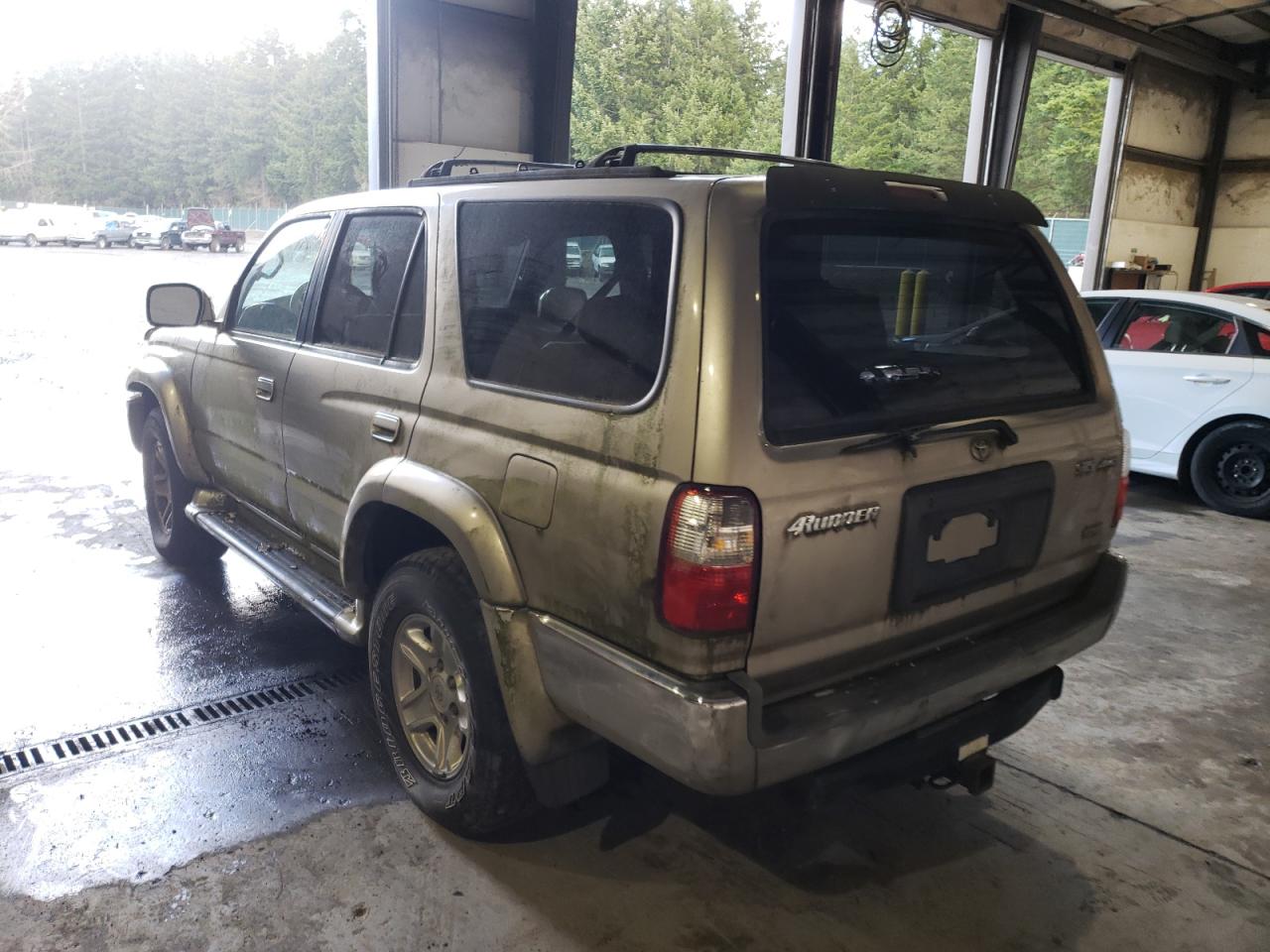 Photo 3 from auction – 2001 TOYOTA 4RUNNER SR with VIN JT3HN86R219046925
