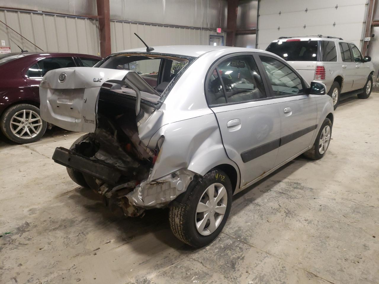 Photo 4 from auction – 2007 KIA RIO BASE with VIN KNADE123276220759