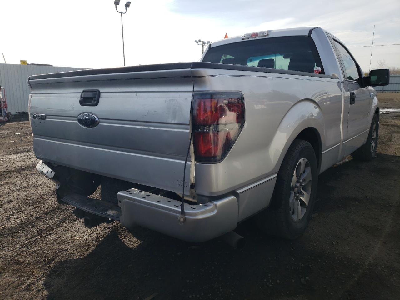 Photo 4 from auction – 2011 FORD F150 with VIN 1FTMF1CF6BFC24895