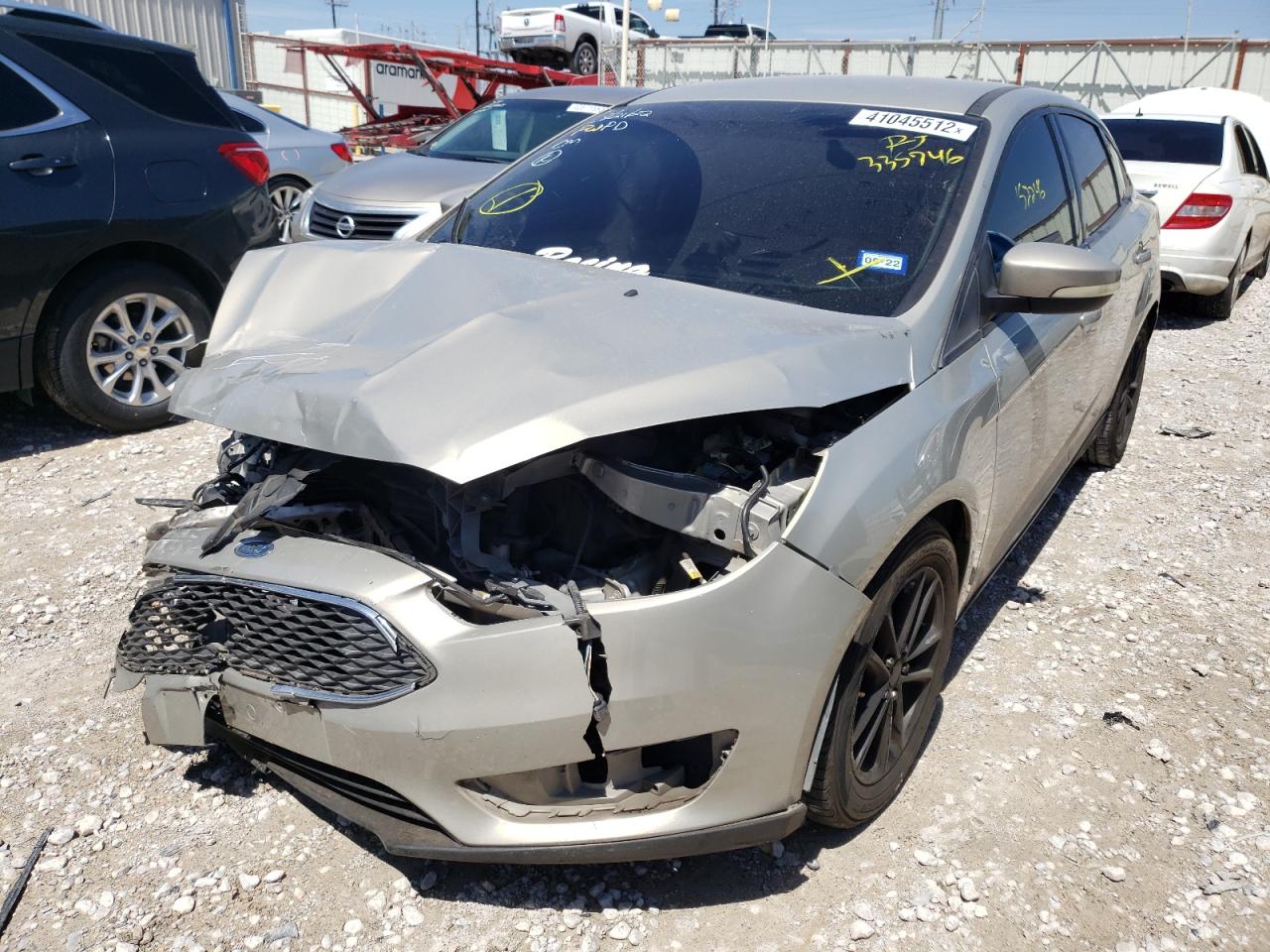 Photo 2 from auction – 2015 FORD FOCUS SE with VIN 1FADP3F29FL335746