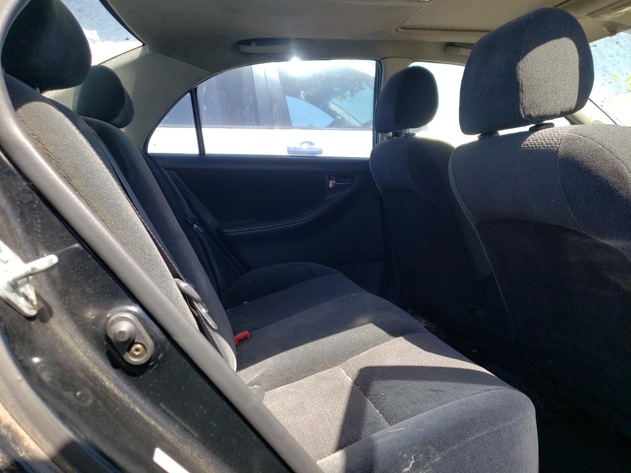 Photo 6 from auction – 2004 TOYOTA COROLLA CE with VIN 1NXBR38E84Z230671