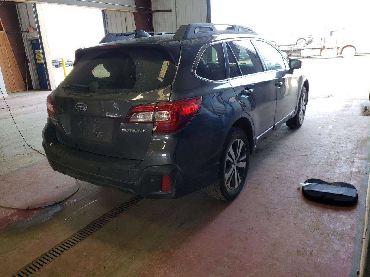 Photo 4 from auction – 2019 SUBARU OUTBACK 2. with VIN 4S4BSANC1K3372195