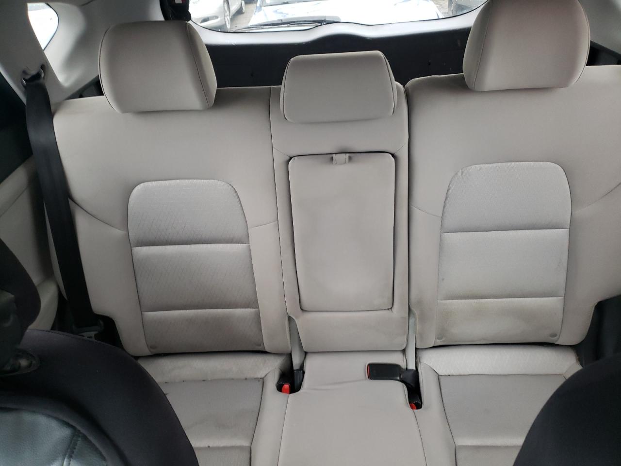 Photo 6 from auction – 2016 HYUNDAI TUCSON LIM with VIN KM8J3CA27GU253103