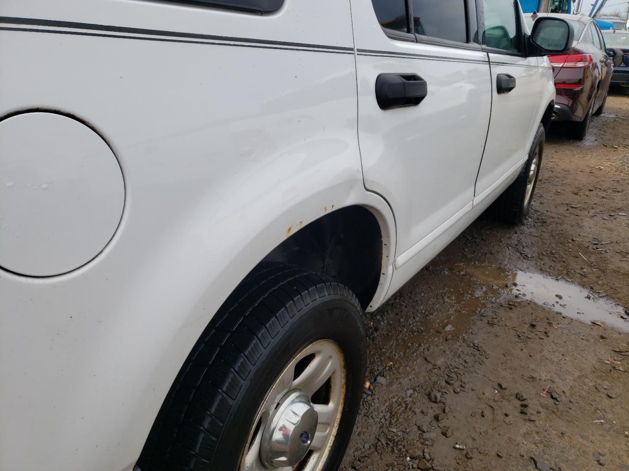 Photo 9 from auction – 2003 FORD EXPLORER X with VIN 1FMZU72K23ZB59178