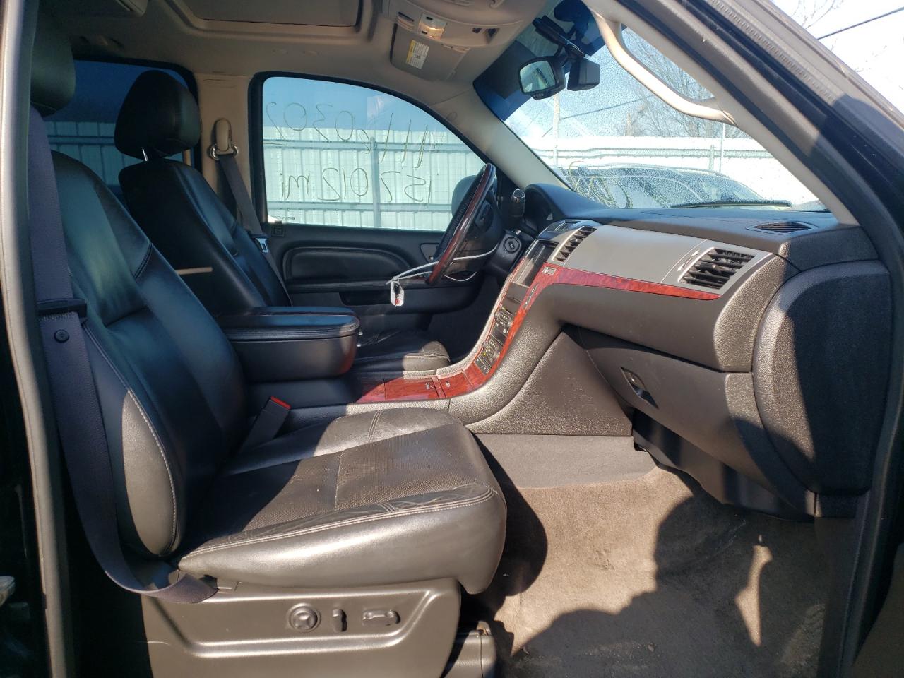 Photo 5 from auction – 2011 CADILLAC ESCALADE E with VIN 1GYS4JEF3BR284796