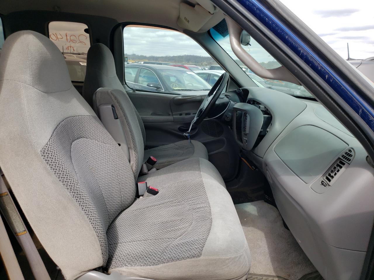 Photo 5 from auction – 1997 FORD F150 with VIN 1FTDX0769VKD09954