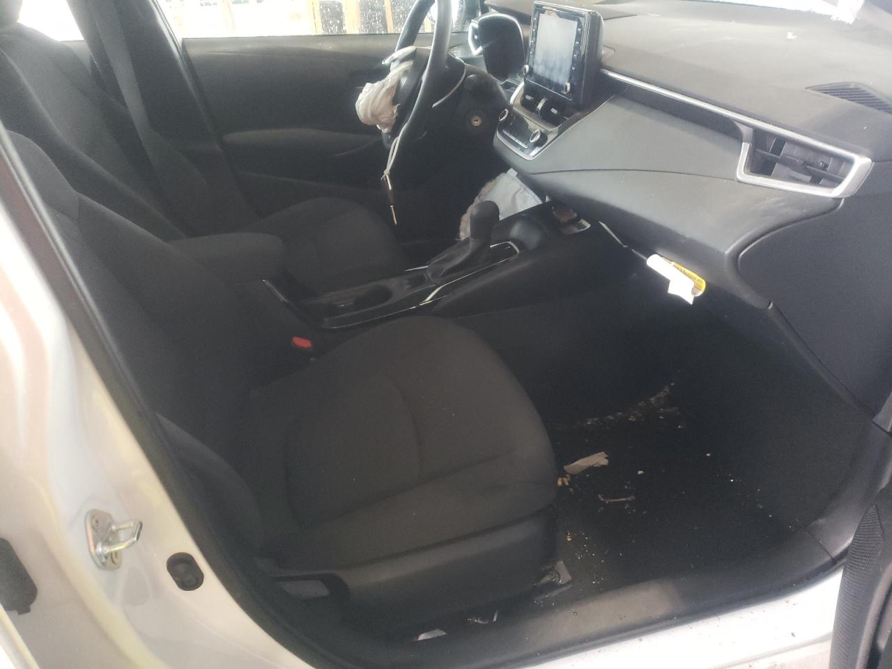 Photo 5 from auction – 2022 TOYOTA COROLLA LE with VIN 5YFEPMAE7NP282797