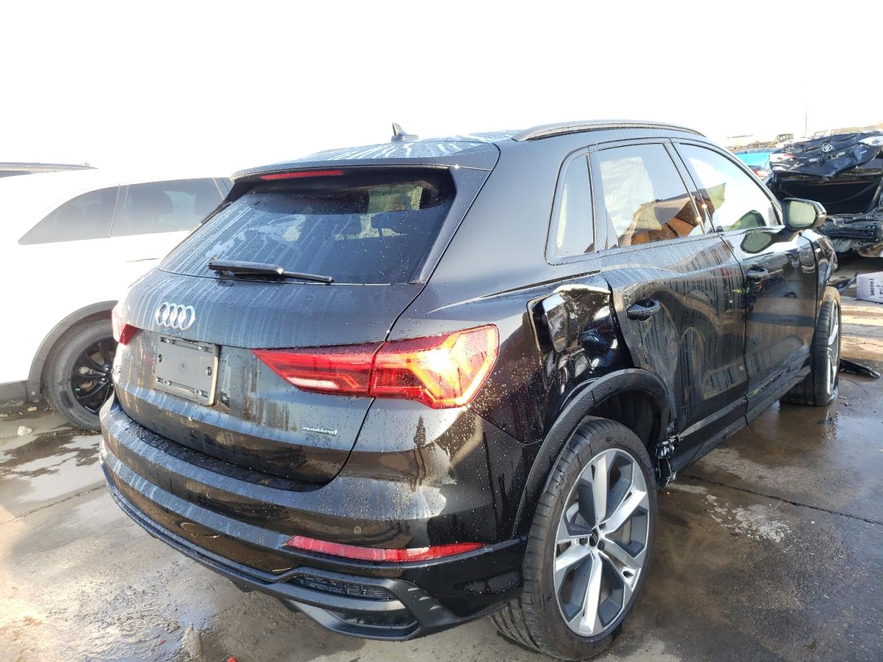 Photo 4 from auction – 2021 AUDI Q3 PREMIUM with VIN WA1DECF35M1105505