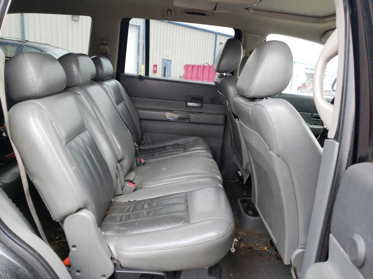 Photo 6 from auction – 2005 DODGE DURANGO LI with VIN 1D8HB58D05F617888