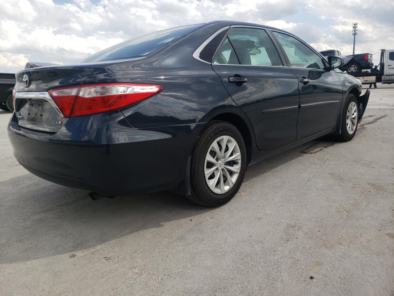 Photo 4 from auction – 2017 TOYOTA CAMRY LE with VIN 4T1BF1FK4HU705258