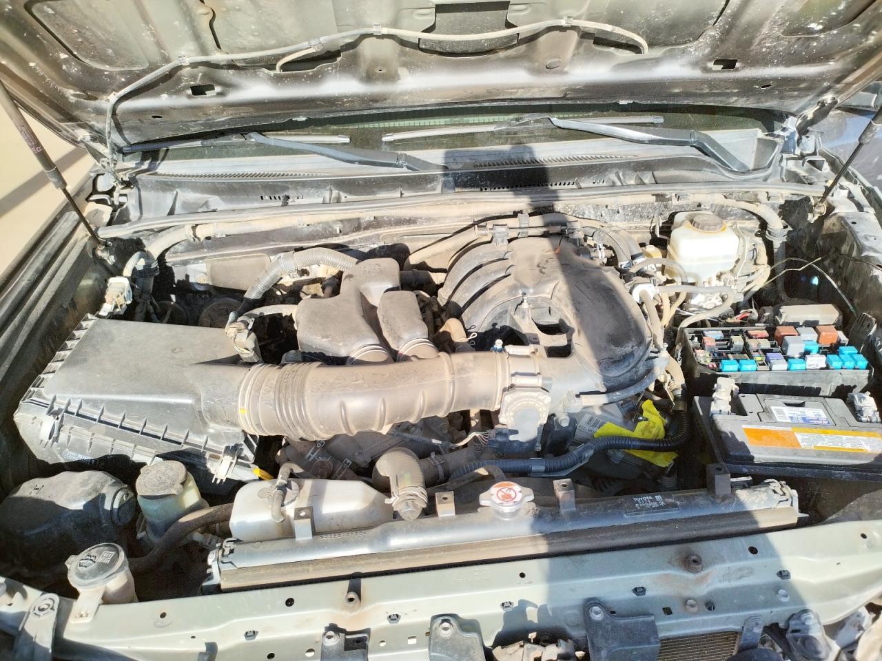 Photo 7 from auction – 2016 TOYOTA 4RUNNER SR with VIN JTEBU5JR0G5304865