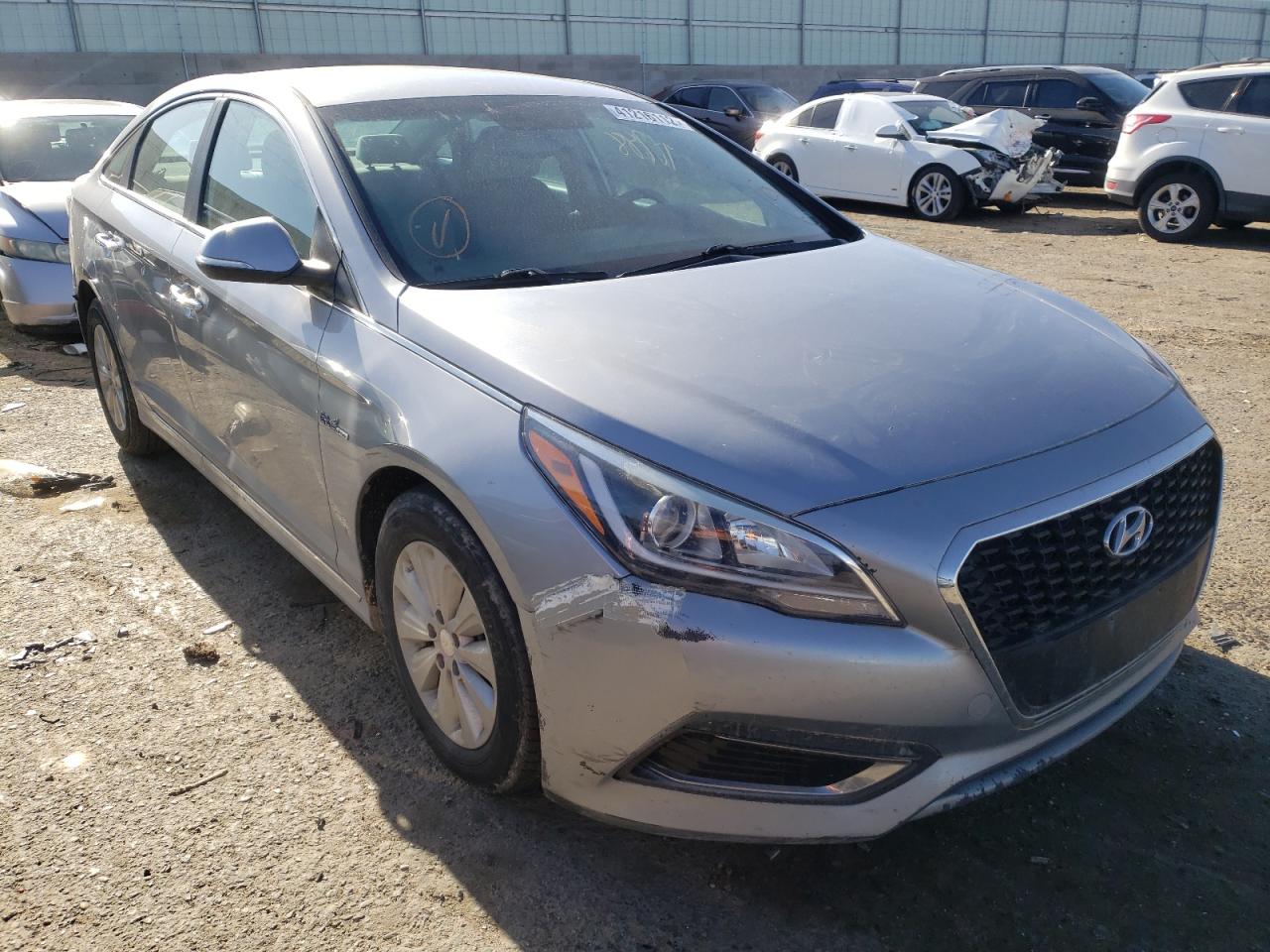 HYUNDAI SONATA HYB 2016 with VIN KMHE24L14GA009263 - Photo from auction