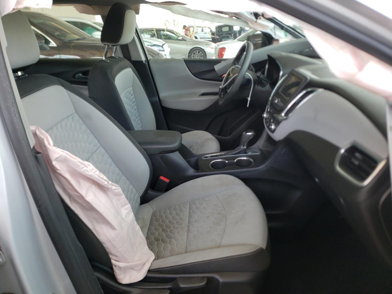 Photo 5 from auction – 2019 CHEVROLET EQUINOX LS with VIN 2GNAXHEV0K6134365