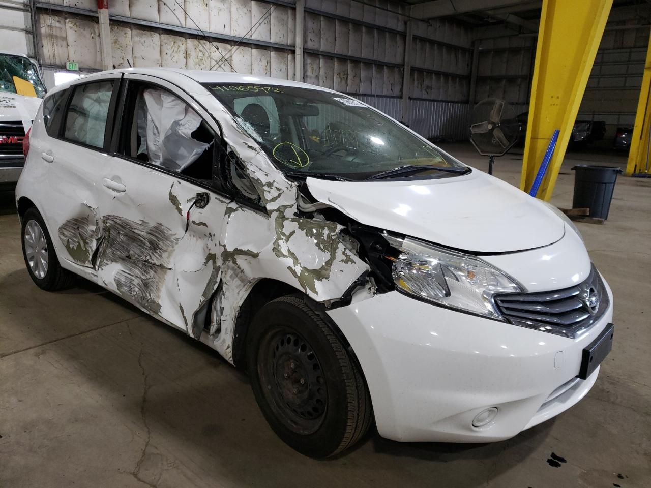 NISSAN VERSA NOTE 2016 with VIN 3N1CE2CP3GL357580 - Photo from auction