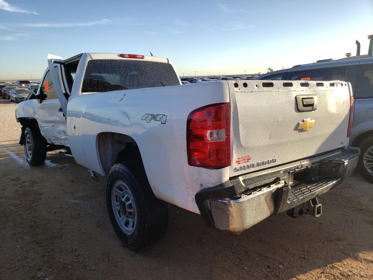 Photo 3 from auction – 2011 CHEVROLET SILVERADO with VIN 1GC4KZCGXBF195338