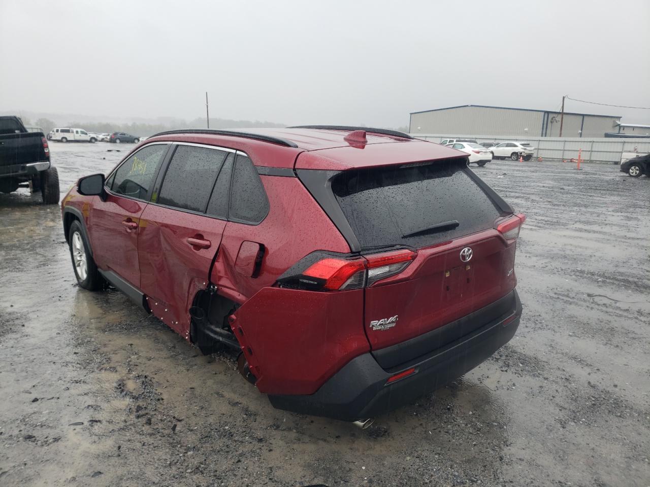 Photo 3 from auction – 2019 TOYOTA RAV4 XLE with VIN JTMW1RFVXKD029337