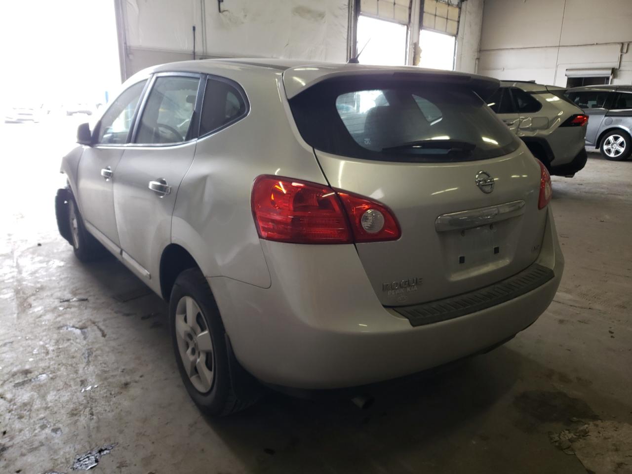 Photo 3 from auction – 2013 NISSAN ROGUE S with VIN JN8AS5MV2DW606411