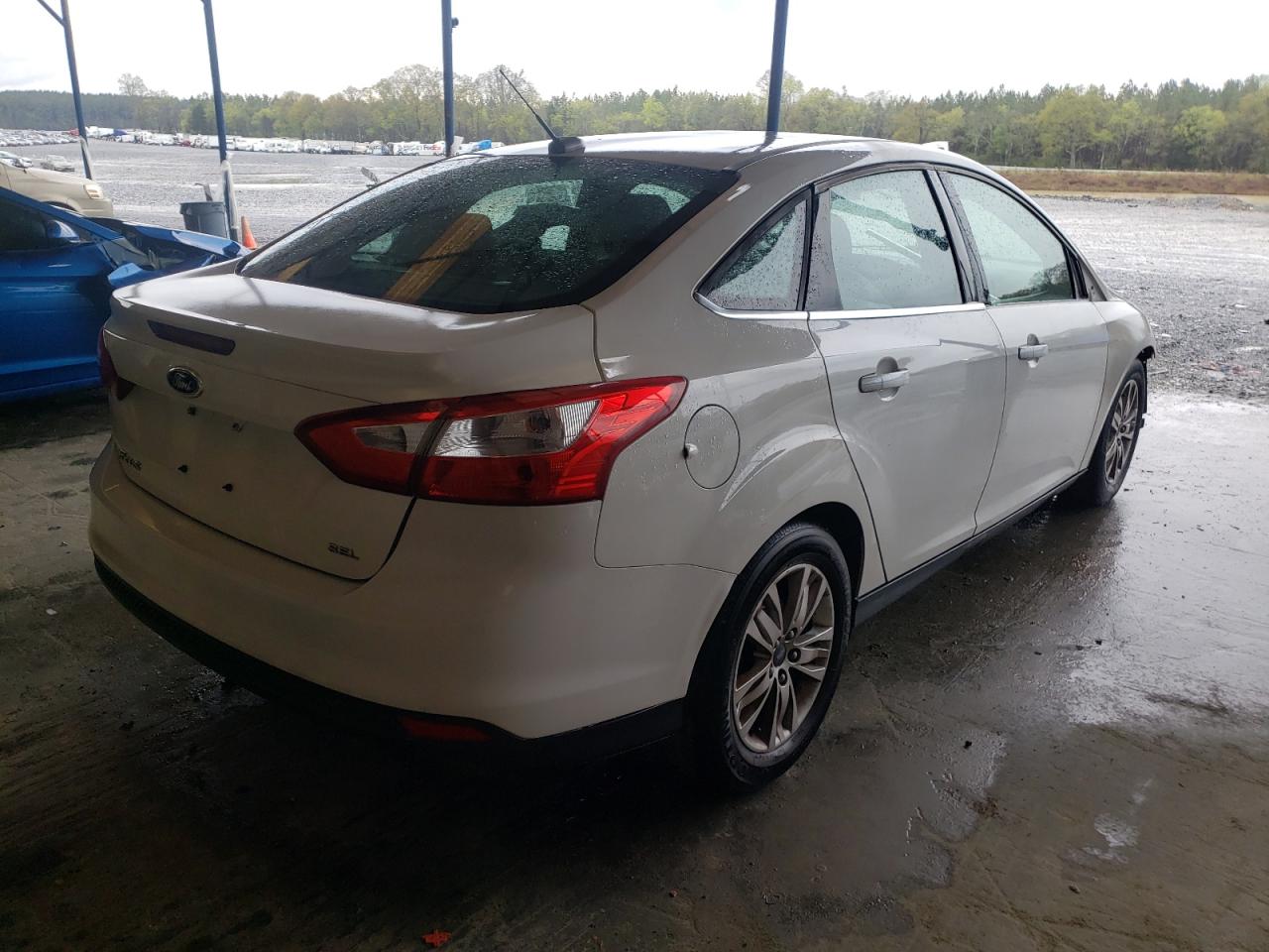 Photo 4 from auction – 2012 FORD FOCUS SEL with VIN 1FAHP3H21CL470522