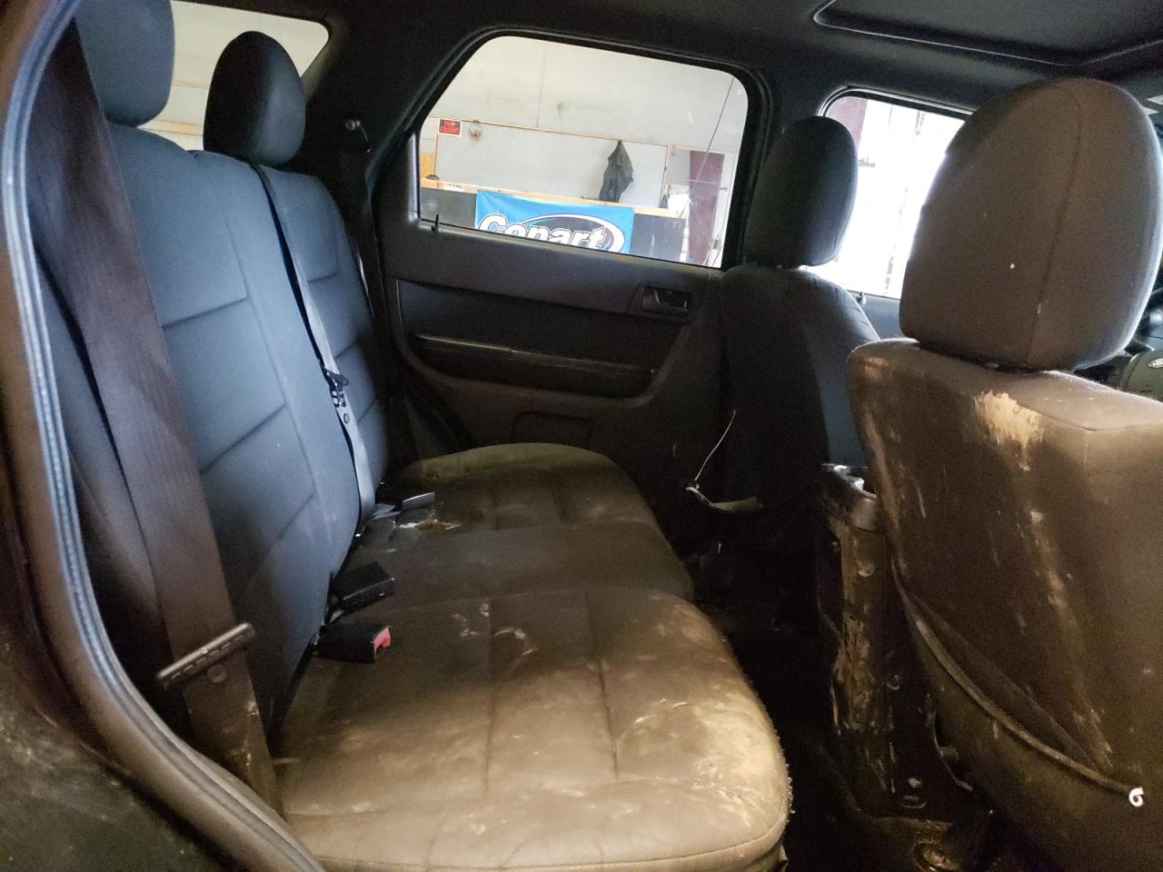 صورة رقم 6 من المزاد - 2011 FORD ESCAPE XLT مع VIN 1FMCU9D71BKA42662