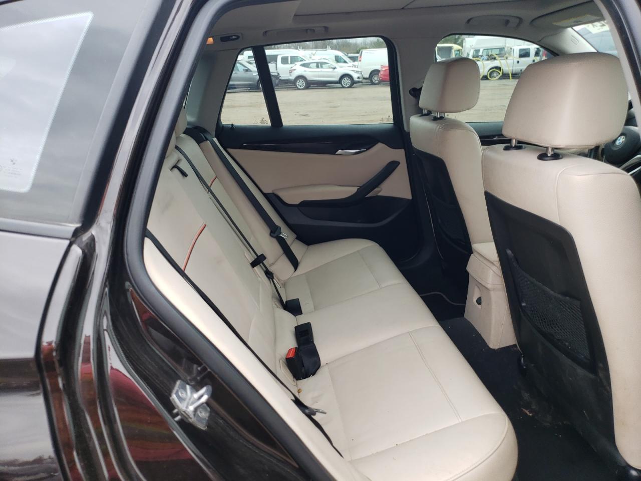 Photo 6 from auction – 2015 BMW X1 XDRIVE2 with VIN WBAVL1C54FVY38695