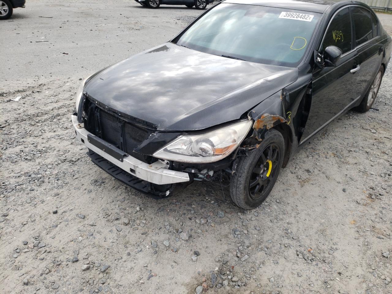 Photo 9 from auction – 2010 HYUNDAI GENESIS 4. with VIN KMHGC4DF4AU098340