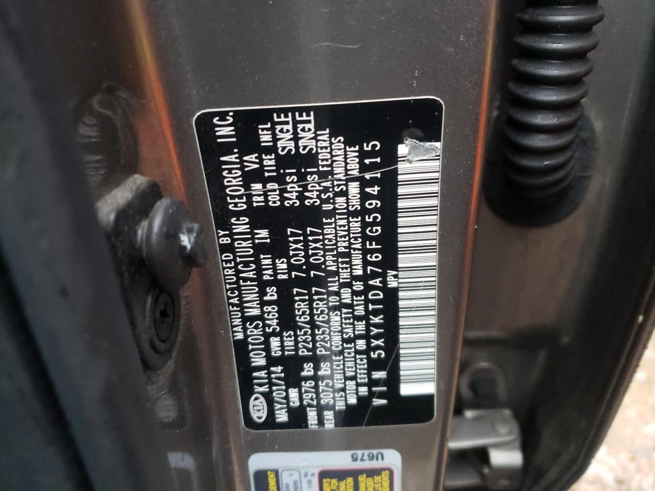 Photo 10 from auction – 2015 KIA SORENTO LX with VIN 5XYKTDA76FG594115