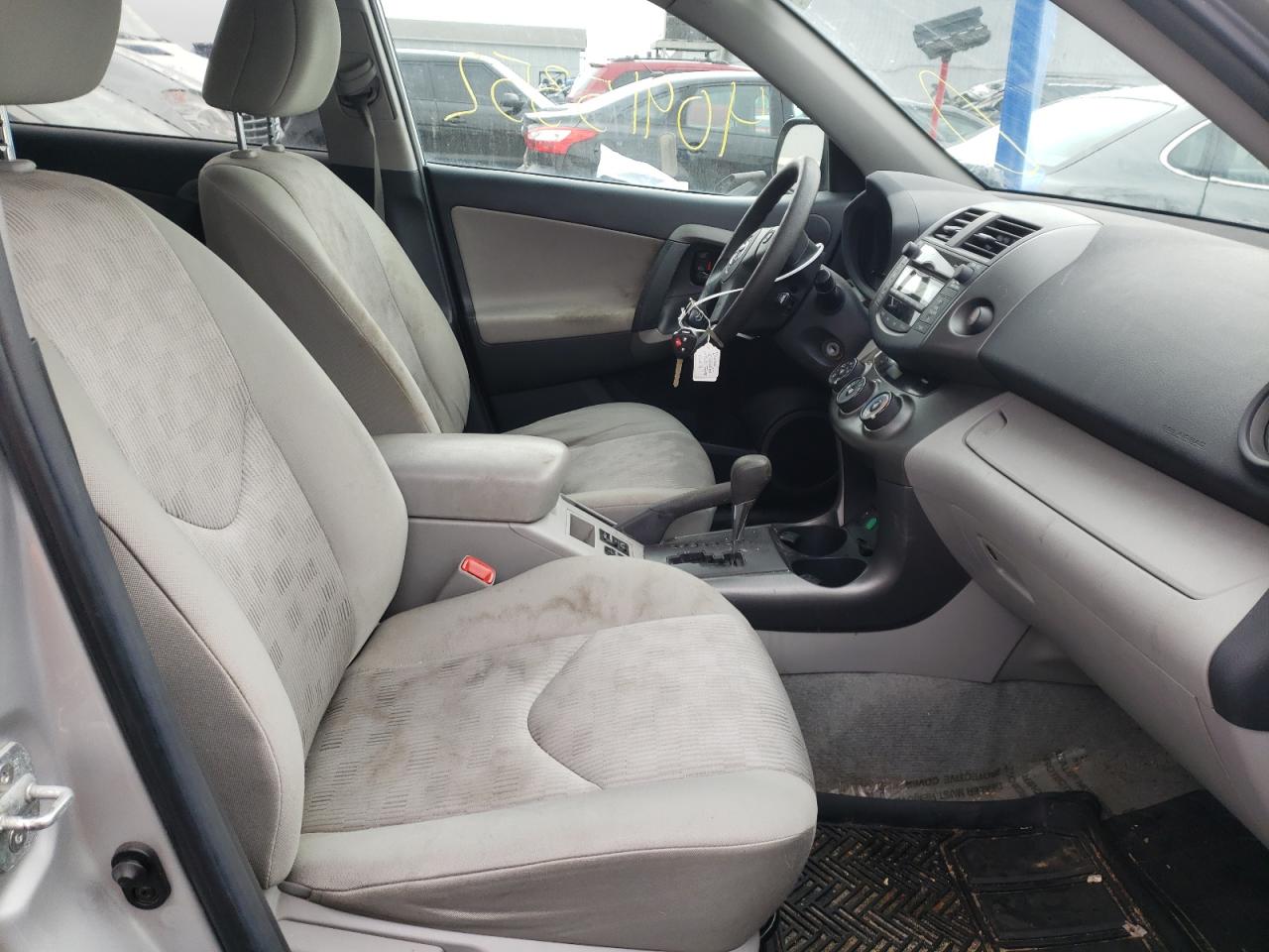 Photo 5 from auction – 2011 TOYOTA RAV4 with VIN 2T3ZF4DV0BW086430