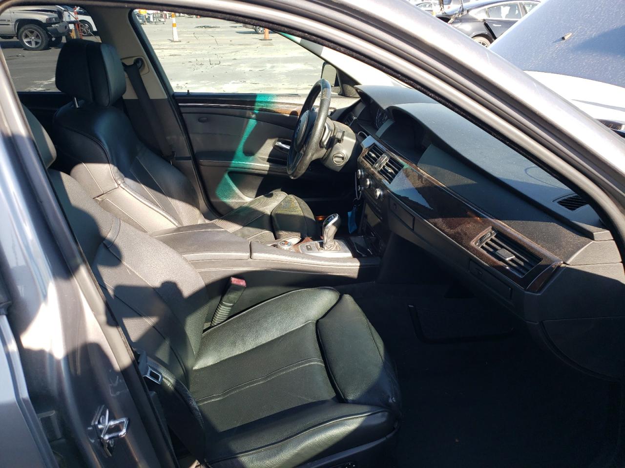 Photo 5 from auction – 2008 BMW 550 I with VIN WBANW53528CT53419