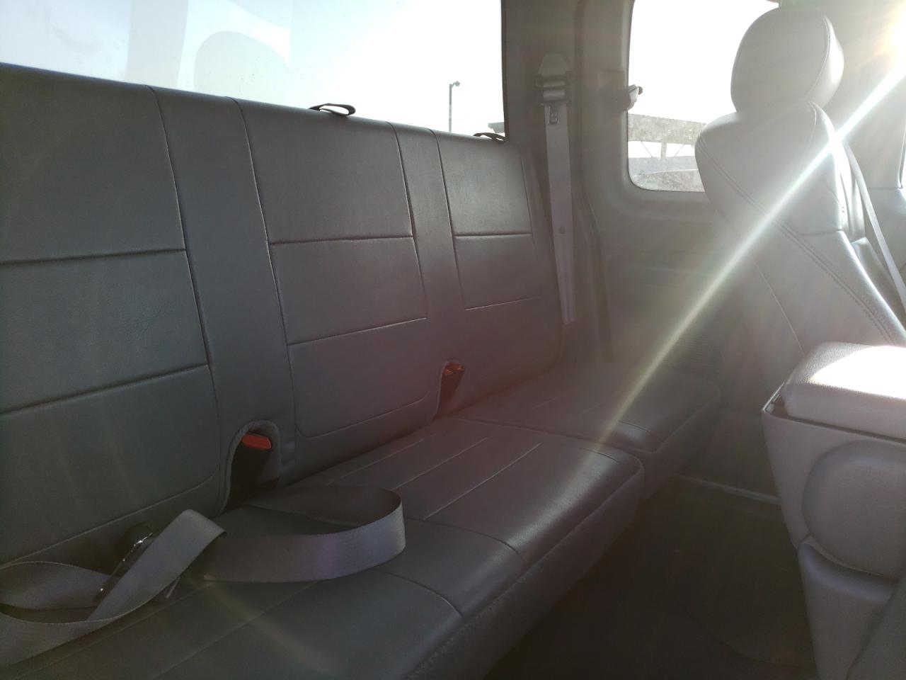 Photo 6 from auction – 2002 FORD F150 with VIN 1FTRX18L32NA00040