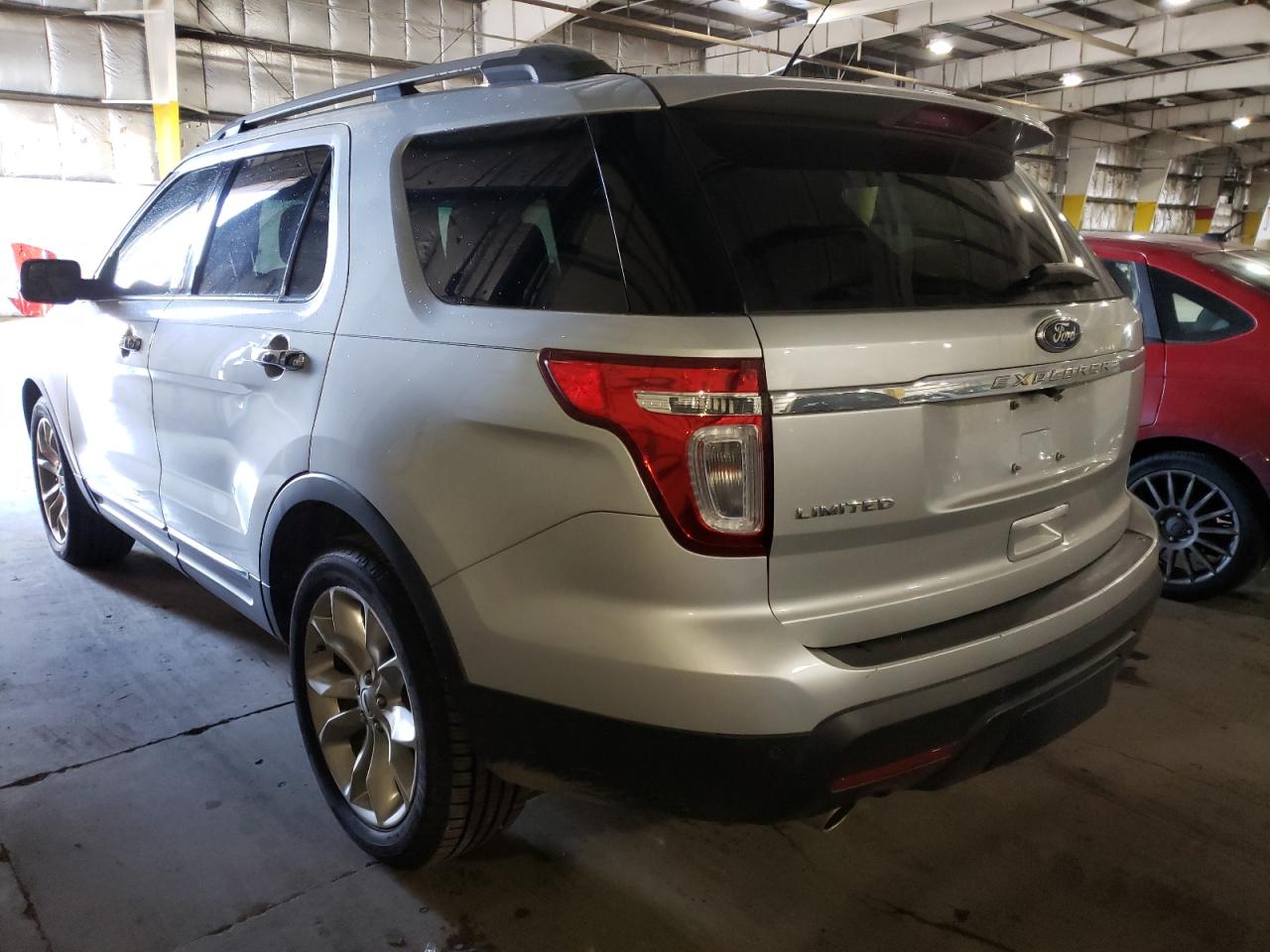Photo 3 from auction – 2015 FORD EXPLORER L with VIN 1FM5K7F87FGC65483
