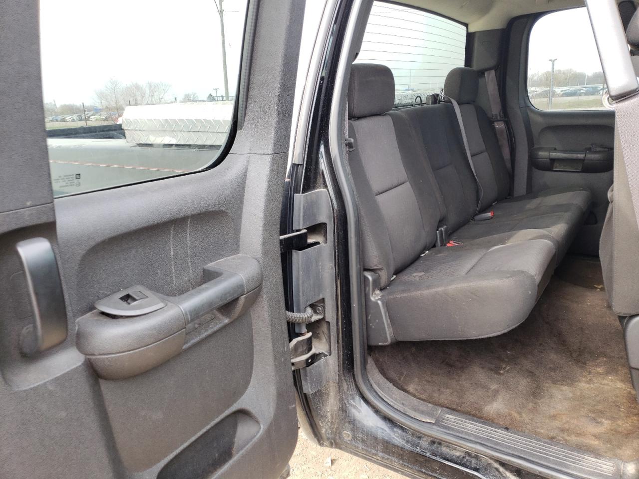 Photo 6 from auction – 2011 CHEVROLET SILVERADO with VIN 1GCRKSE36BZ388379